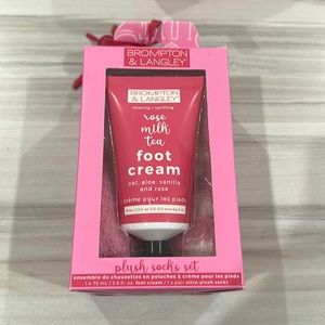 Brompton and Langley plush sock set